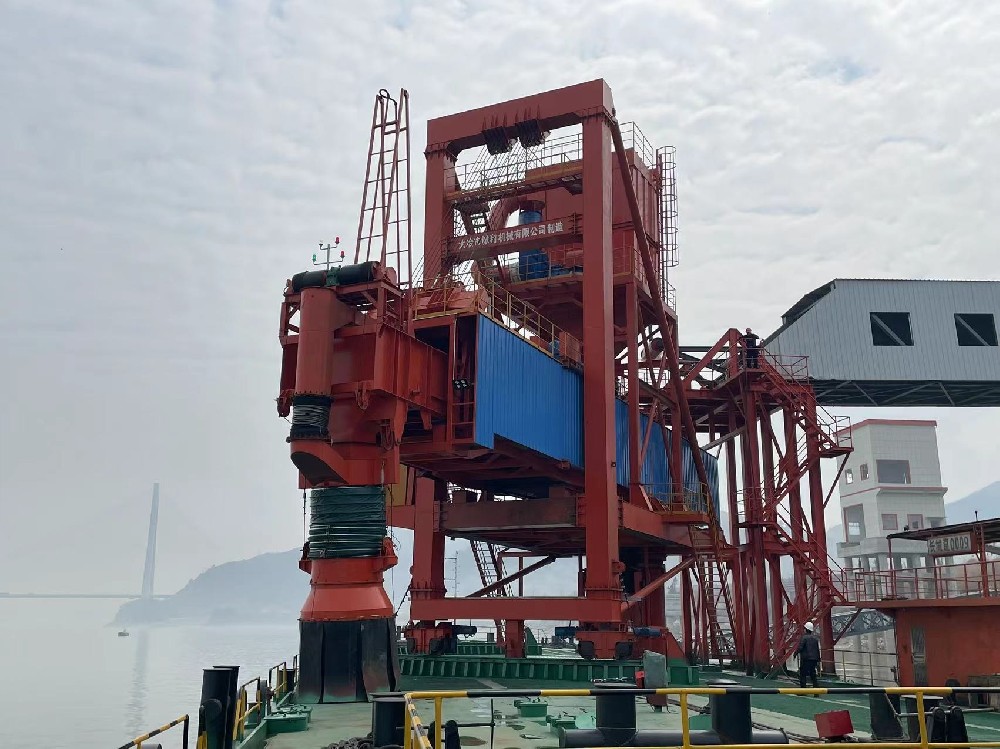 黃石港陽新港區(qū)富池作業(yè)區(qū)電建建材產(chǎn)業(yè)園碼頭工程 3#、4#泊位順利通過交工驗(yàn)收